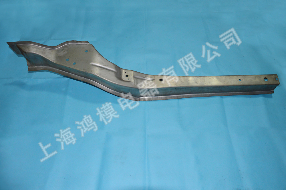 上海汽車(chē) 榮威550 10098089/10098086左/右后縱梁