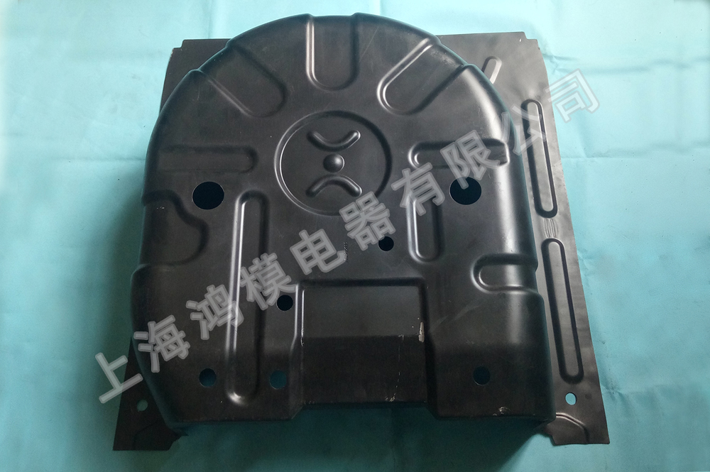 上汽 R75 備胎倉(cāng)